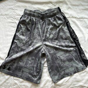 Under Armour, Youth Medium Athletic Shorts